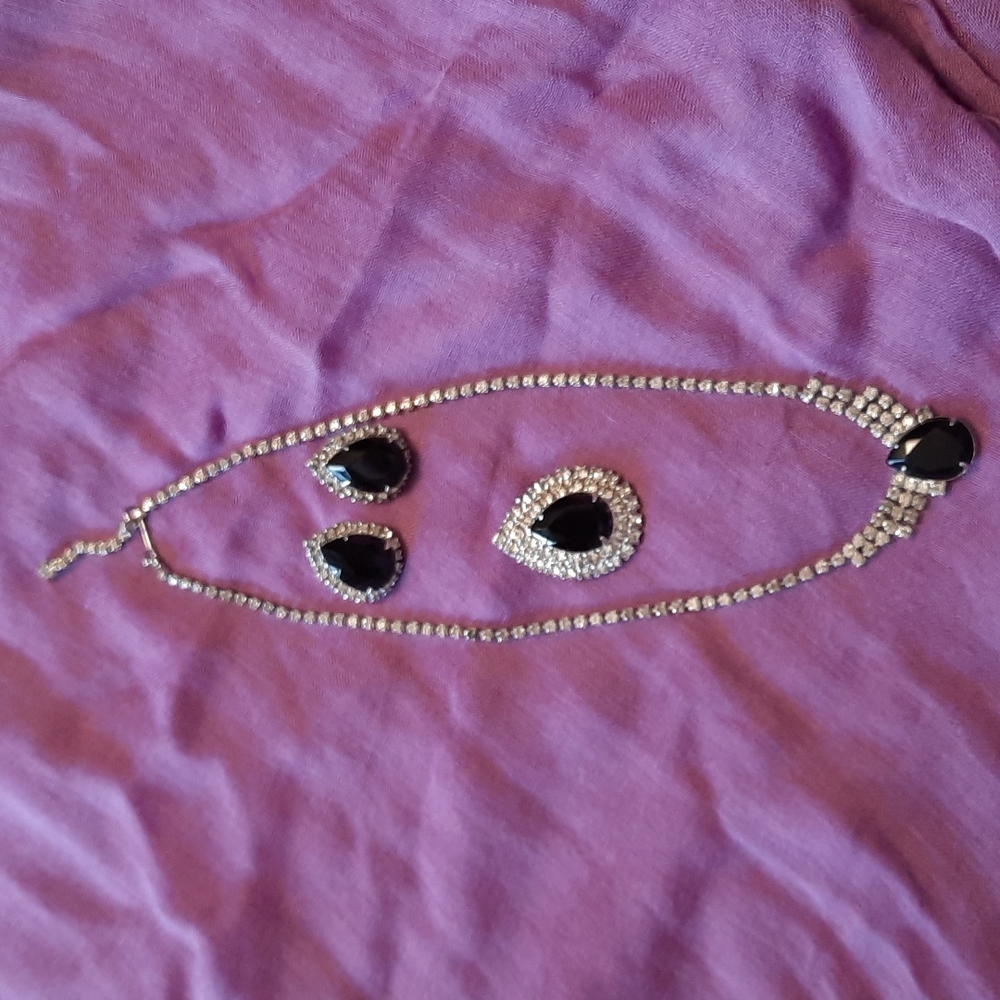 Costume jewelry set